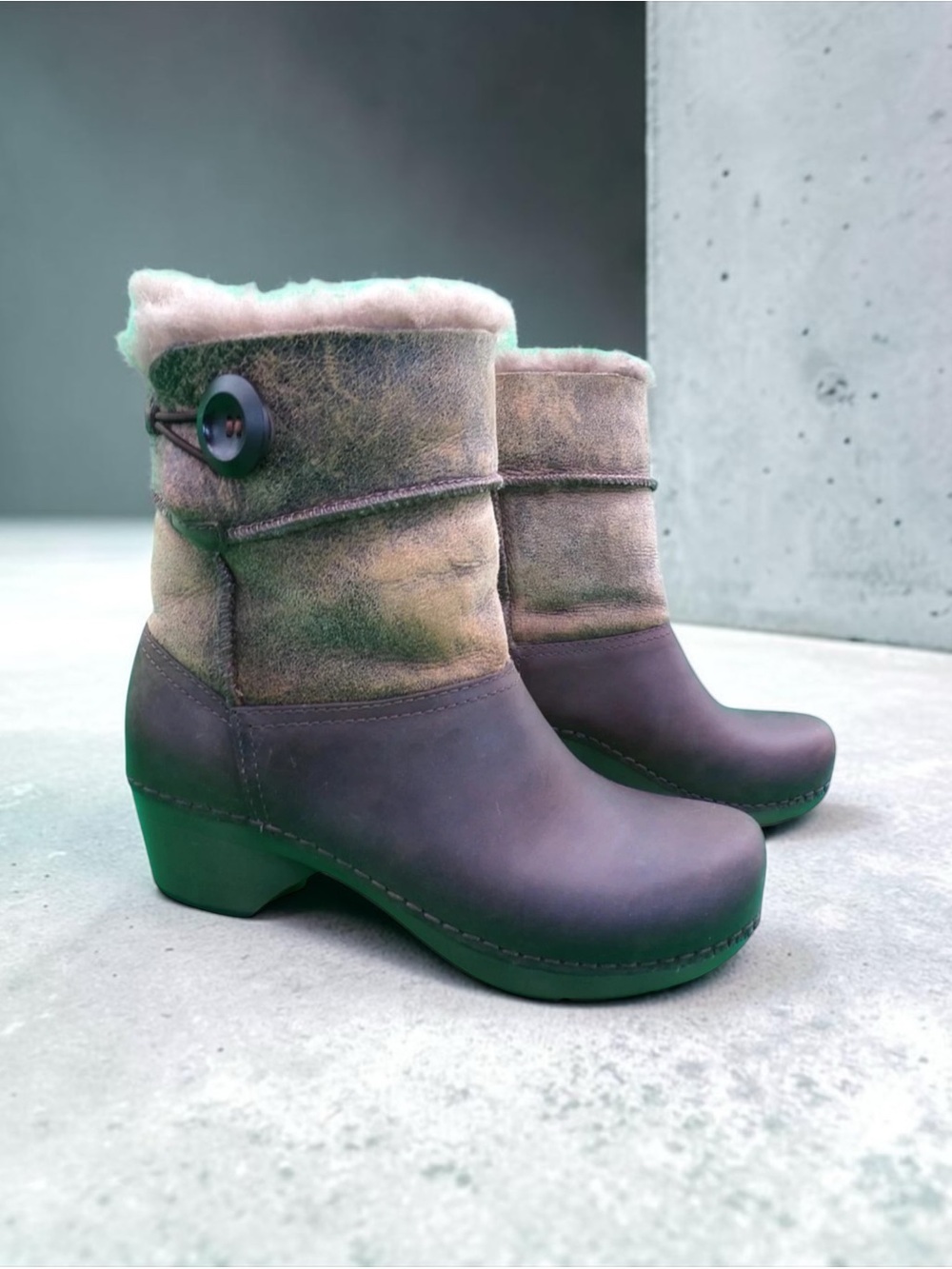 Dansko Stormy Shearling-Lined Leather & Suede Convertible Boot Sz 39 -= 8.5-9